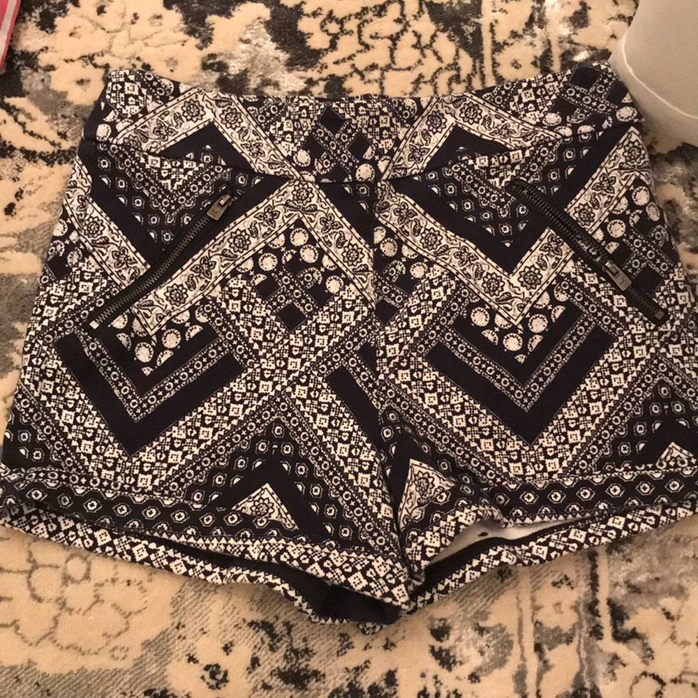 Patterned shorts
